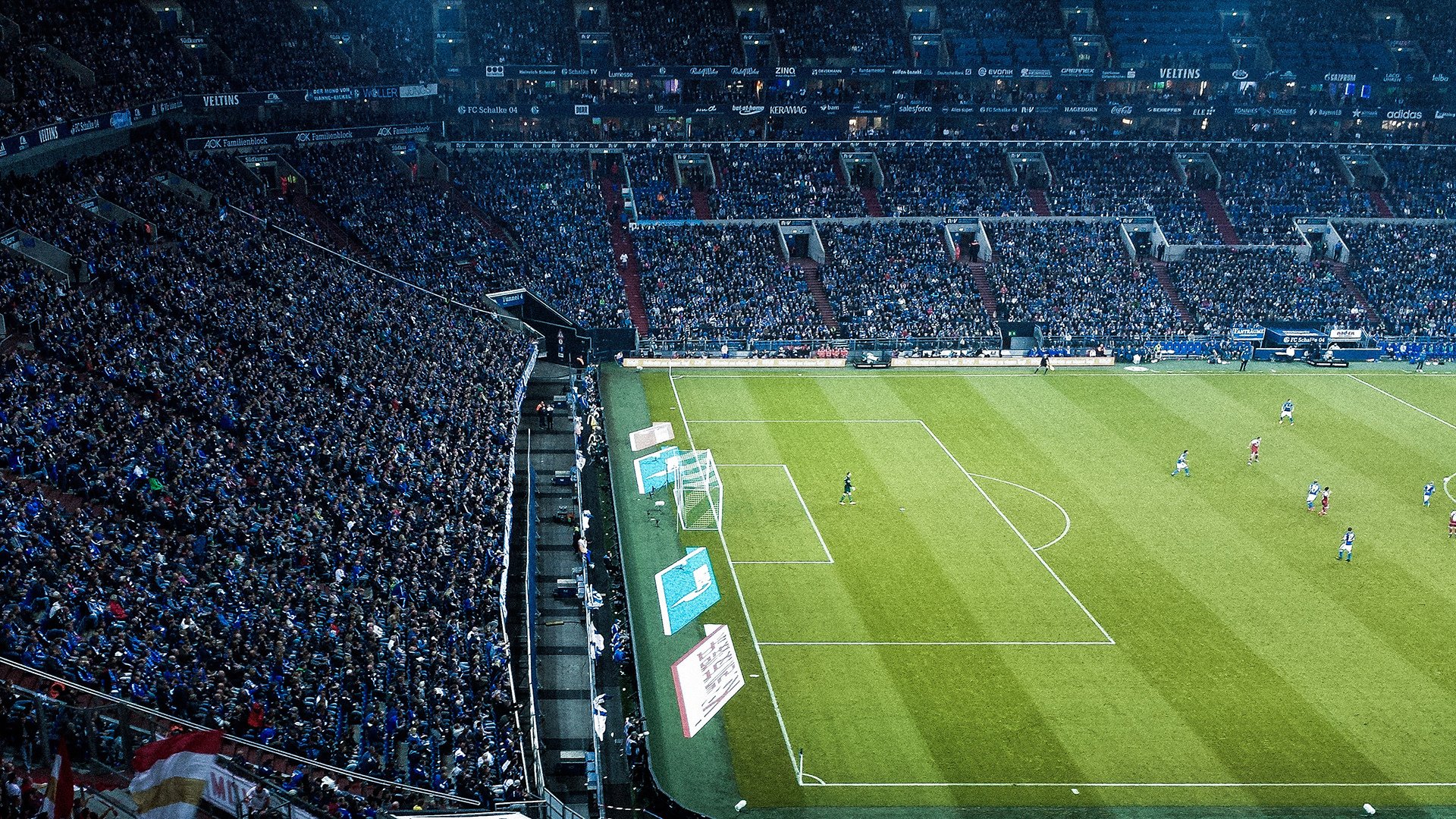 亚特兰大高位组织多点起攻创造空间,亚特兰大战术体系